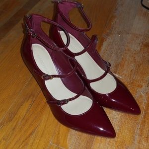 Marc Fisher Womens strappy pumps